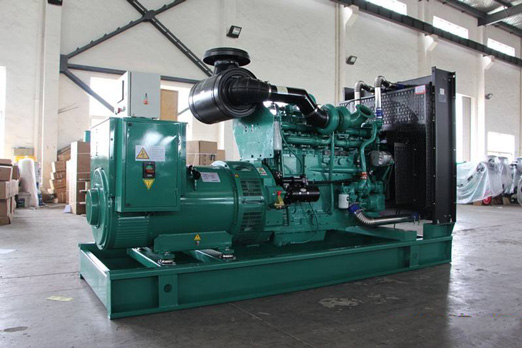 天门320kw康明斯柴油发电车出租_COPY_COPY
